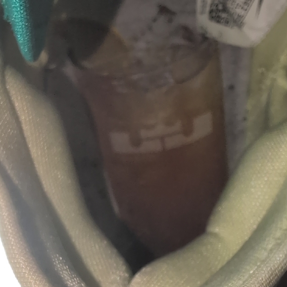 Nike LeBron Neon Yellow Basketball Sneakers with Teal and Orange Accents 7.5M/9W - Picture 11 of 12